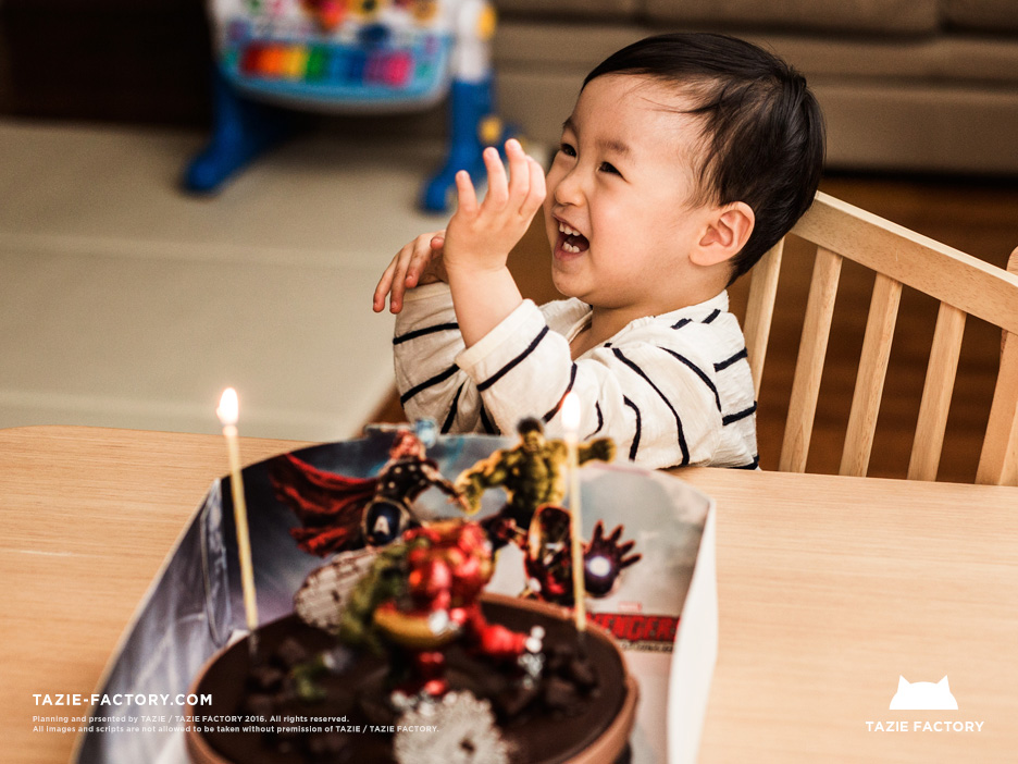 05.jpg pic)아들생일이라 구입한 케잌