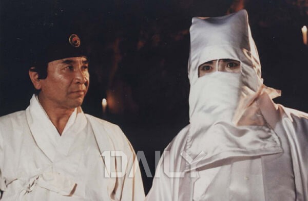 487d9eaa8a64d2f7239886545f48562a_1582362585_91.jpg 사회를 뒤흔드는 역대 사이비종교들