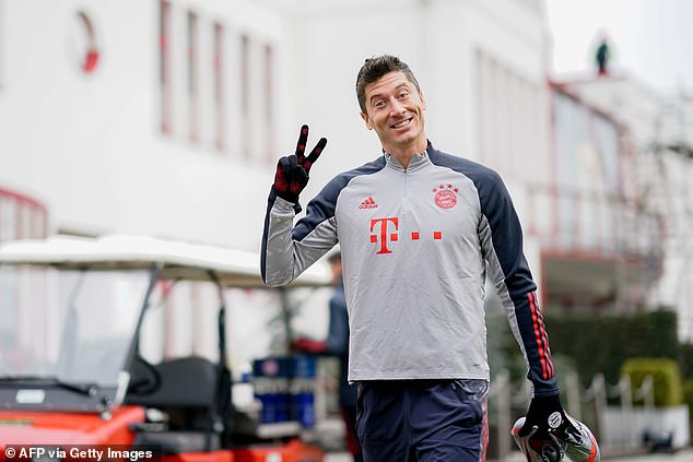 Despite last year's huge success, Lewandowski is hungry for more with the European kings [Mail] 레반도프스키 단독 인터뷰
