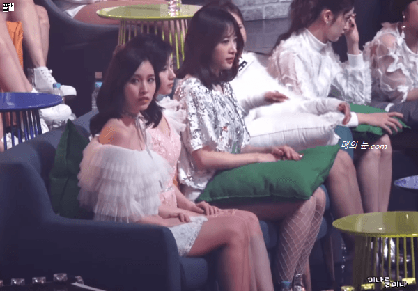 Cqbhz05.gif 트와이스 챙기는 EXID 하니.GIF