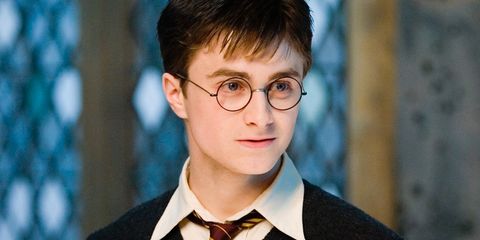 daniel-radcliffe-harry-potter-1577468480.jpg 론 헤르미온느 감정선. 론 헤르미온느 설정.