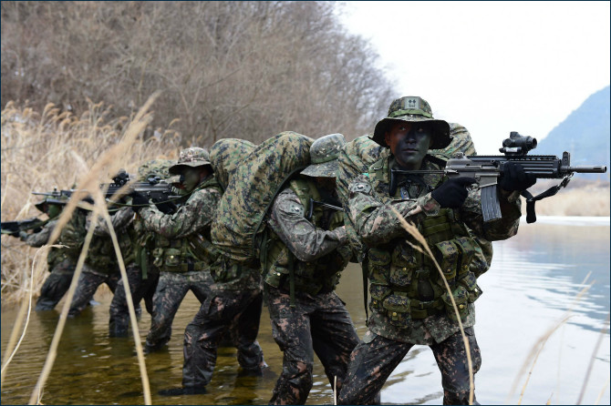 클릭하시면 원본 이미지를 보실 수 있습니다. [스압주의]  한국군이 사용한 역대 전투복 위장무늬