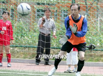 8.JPG 역대 한국 정치인 中 능력치 만렙 甲 한국 역대 대통령 중 능력치 만렙 甲 이명박 출소를 기대하며 만능맨 이명박 짤 모음...