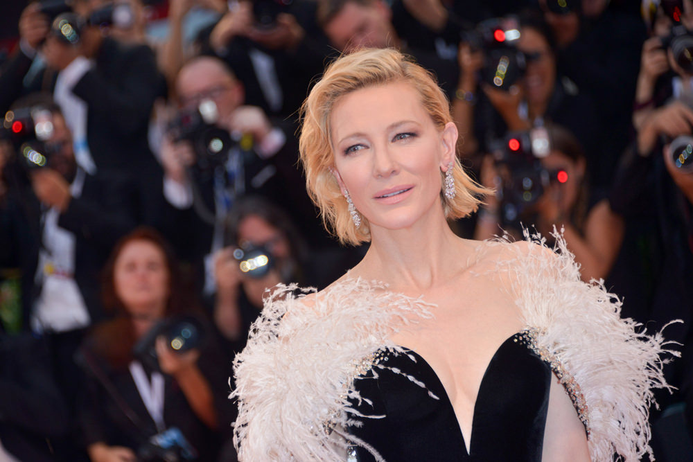 Venice Film Festival: Cate Blanchett in Armani Privé at the "A Star Is Born" Premiere | Tom + Lorenzo [자작]마블 이터널스감독의 <노마드랜드>, 베니스황금사자상 수상